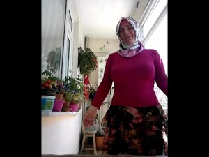 Turkish Granny In Amateur Video