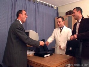 Double Oral Penetration For A Nasty Office Slut In A Gangbang