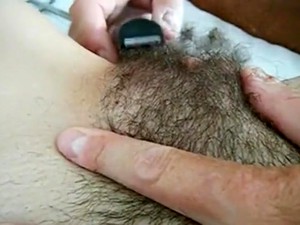 Shaving My Hairy Muff