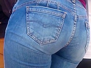 Ricas Culonas En Jeans Por La Calle La Ultima Se Dio Cuenta
