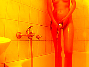 Sister Caught Masturbating Bathroom Spy Cam - Laura Fatalle